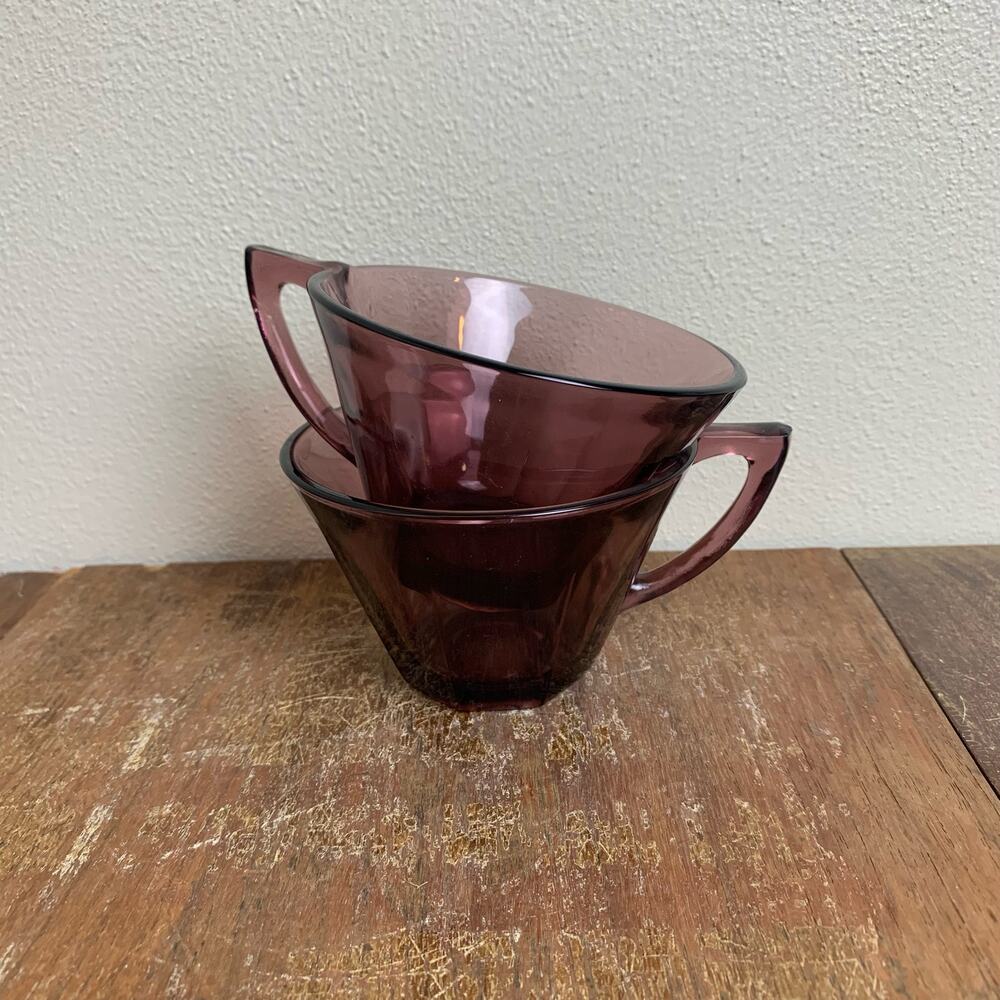 Set of 2 Vintage‎ MCM 1960s Hazel Atlas Moroccan Amethyst Purple Octagon Cups